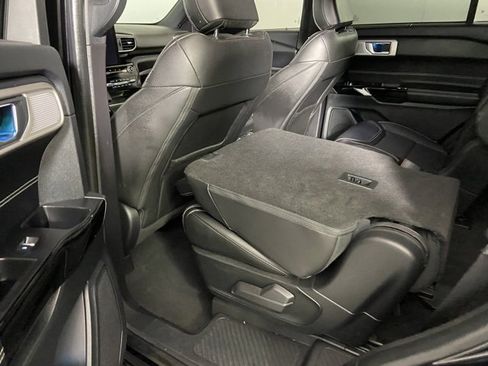 Used 2022 Ford Explorer ST w/ ST Street Pack image 17