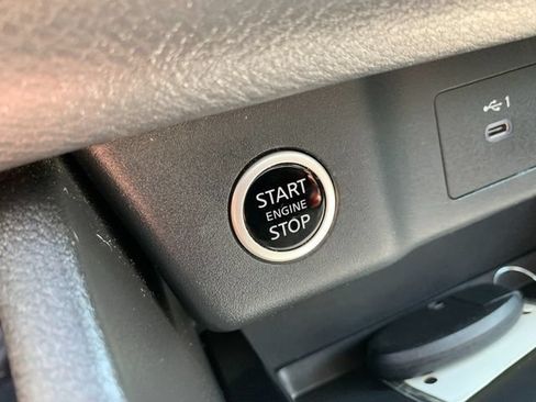 Used 2021 Nissan Rogue SV w/ Premium Package AWD/4WD image 25