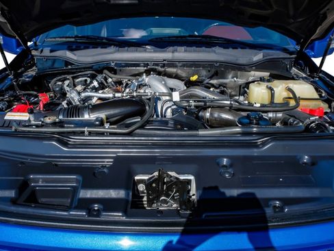 Used 2022 Ford F450 Platinum w/ FX4 Off-Road Package image 59