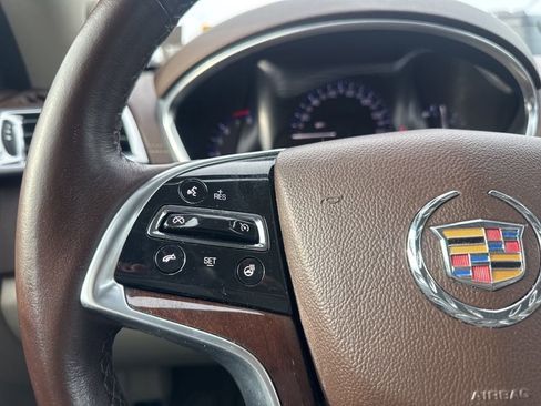 Used 2013 Cadillac SRX Luxury image 22