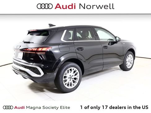New 2026 Audi Q3 quattro 2.0T AWD/4WD image 16