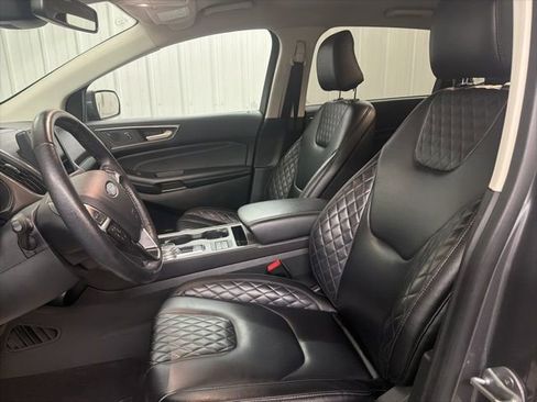Used 2024 Ford Edge Titanium image 13