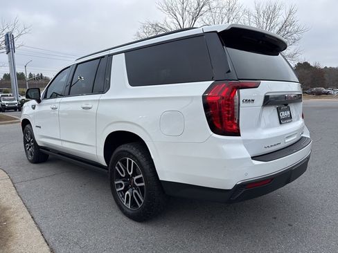 Used 2023 GMC Yukon XL AT4 w/ Technology Package image 5