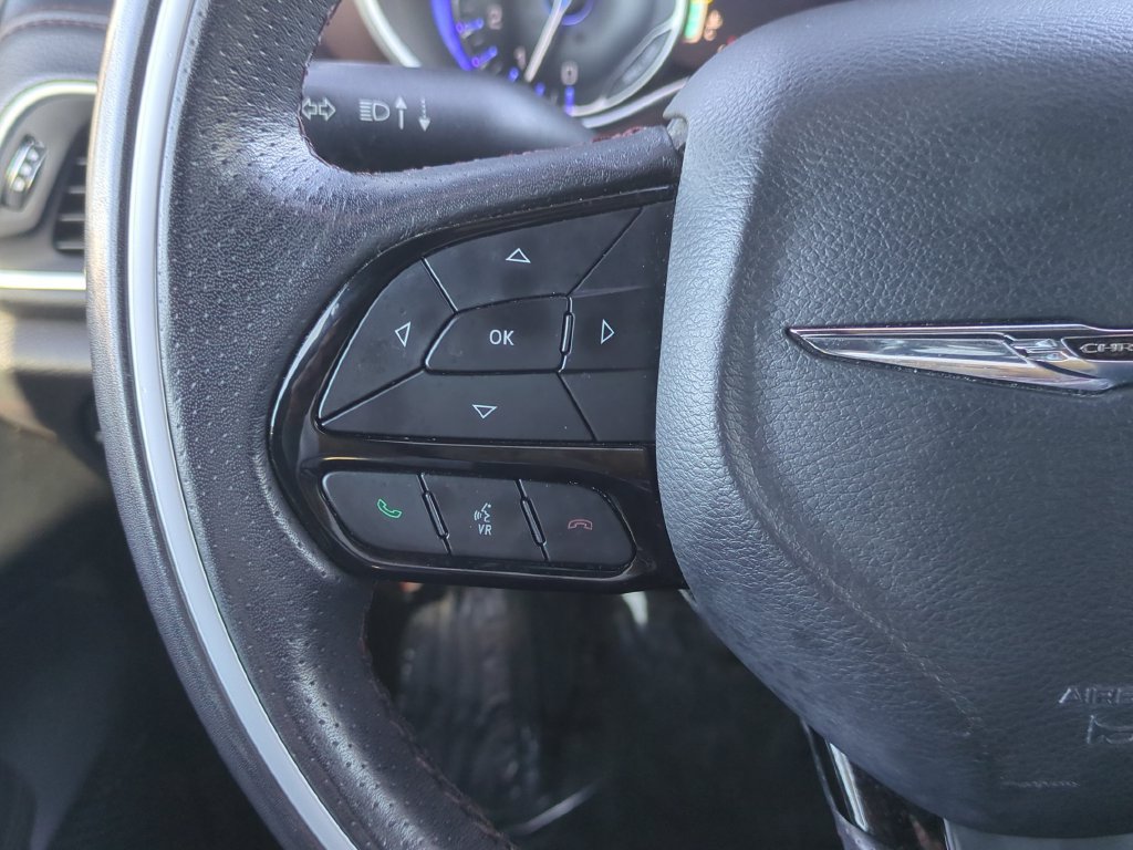 Used 2020 Chrysler Pacifica Limited FWD image 22