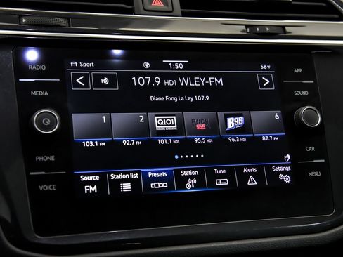 Certified 2024 Volkswagen Tiguan SE R-Line AWD/4WD image 16