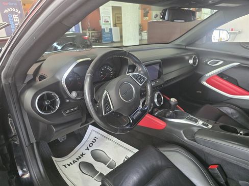 Used 2017 Chevrolet Camaro SS RWD image 8