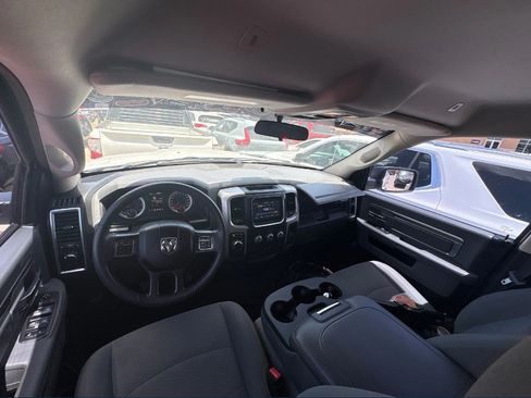 Used 2017 RAM 1500 Classic SLT RWD image 5