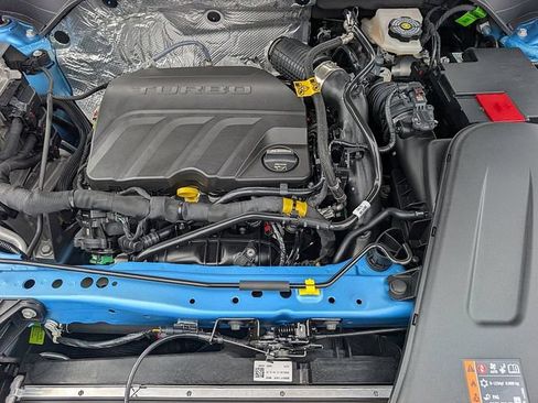 New 2026 Chevrolet Trax LT w/ Midnight Edition FWD image 4