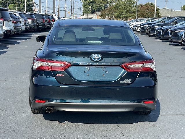 Used 2018 Toyota Camry XLE FWD image 6