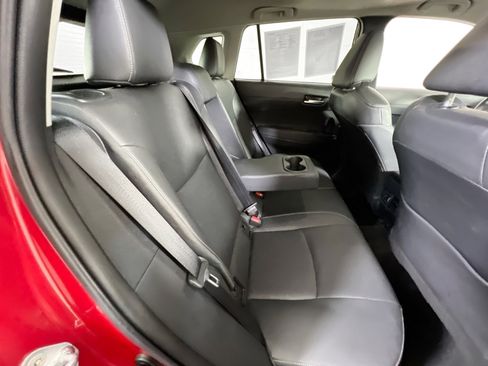Used 2022 Toyota Corolla Cross XLE w/ Convenience Package image 26