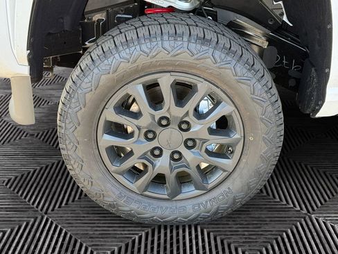 Used 2026 Toyota Tacoma SR5 AWD/4WD image 14