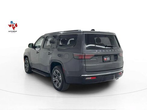 Used 2024 Jeep Wagoneer Series II w/ Flexible Seating Group image 5