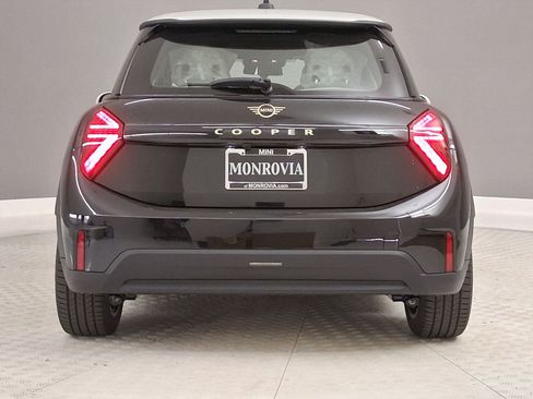 New 2026 MINI Cooper 2-Door Hardtop FWD image 8