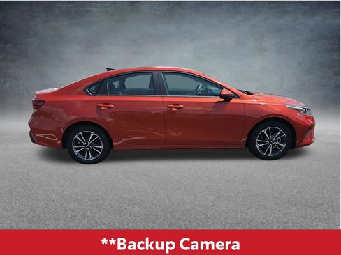 Used 2023 Kia Forte LXS w/ LXS Technology Package FWD image 4