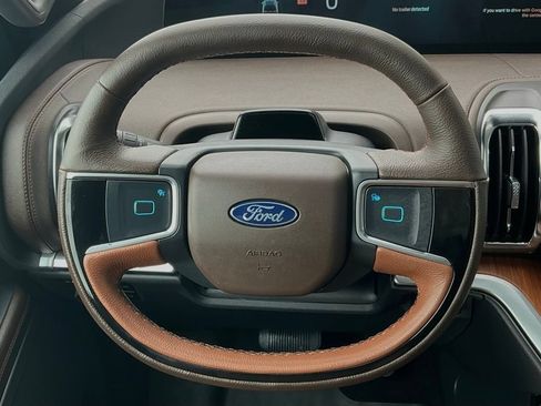 Used 2025 Ford Expedition Max King Ranch AWD/4WD image 14