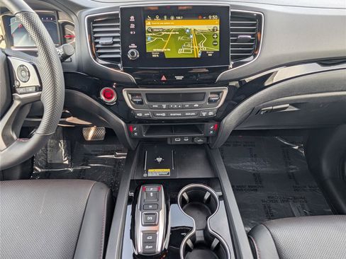 Used 2025 Honda Passport Black Edition image 20