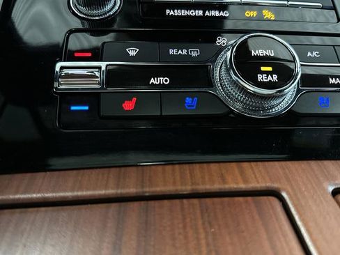 Used 2020 Lincoln Navigator Reserve w/ Equipment Group 208A Reserve image 8