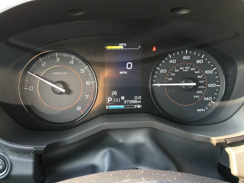 Used 2021 Subaru Crosstrek 2.0i Premium AWD/4WD image 2