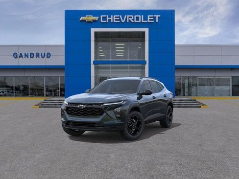 New 2026 Chevrolet Trax LT FWD image 32