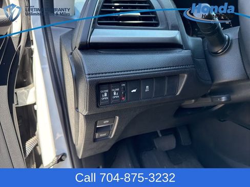 Used 2025 Honda Odyssey EX-L image 24