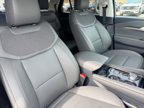 New 2026 Ford Explorer Active w/ Active Comfort Package image 30