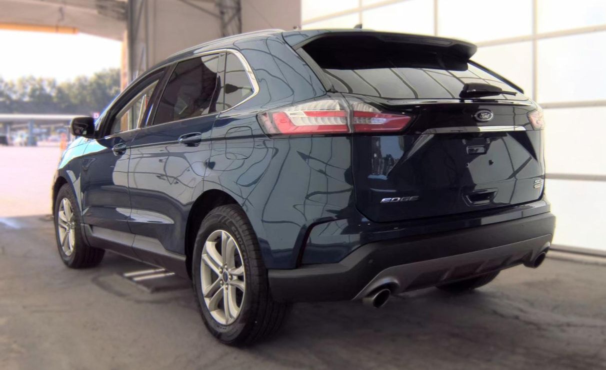 Used 2020 Ford Edge SEL w/ Convenience Package AWD/4WD image 10