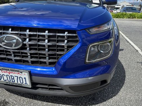 Used 2022 Hyundai Venue SEL image 33