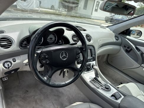 Used 2006 Mercedes-Benz SL 55 AMG image 11