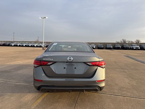 Certified 2020 Nissan Sentra S image 11