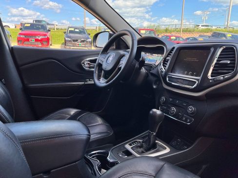 Used 2014 Jeep Cherokee Limited FWD image 26