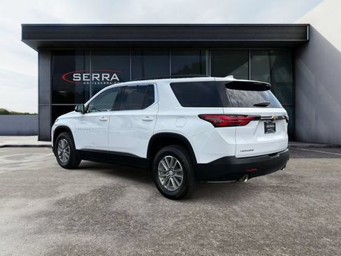 Used 2023 Chevrolet Traverse LT FWD image 3
