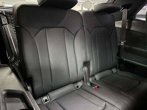 Used 2025 Audi SQ7 Premium Plus AWD/4WD image 18