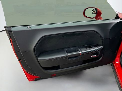 Used 2009 Dodge Challenger SRT8 image 16