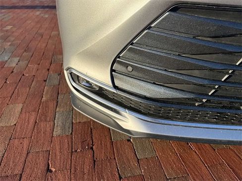 Used 2025 Toyota Sienna Platinum image 23