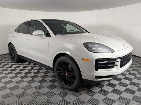 New 2026 Porsche Cayenne S image 9