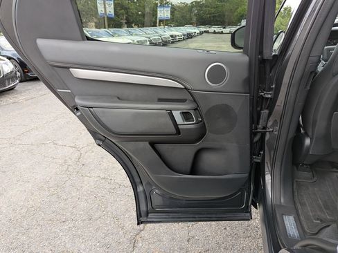 Used 2025 Land Rover Discovery Dynamic SE AWD/4WD image 37