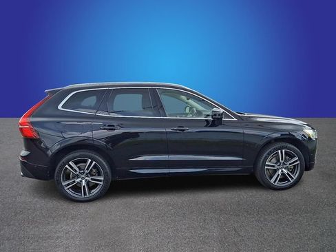 Used 2018 Volvo XC60 T6 Momentum w/ Convenience Package AWD/4WD image 3