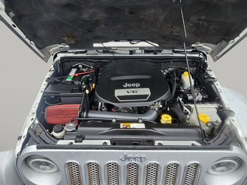 Used 2012 Jeep Wrangler Unlimited Sahara w/ Dual Top Group image 18