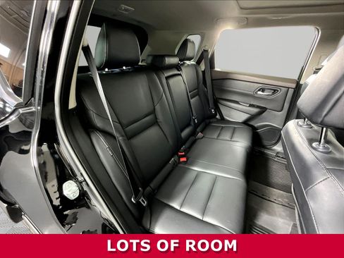 Used 2023 Nissan Rogue SL FWD image 25