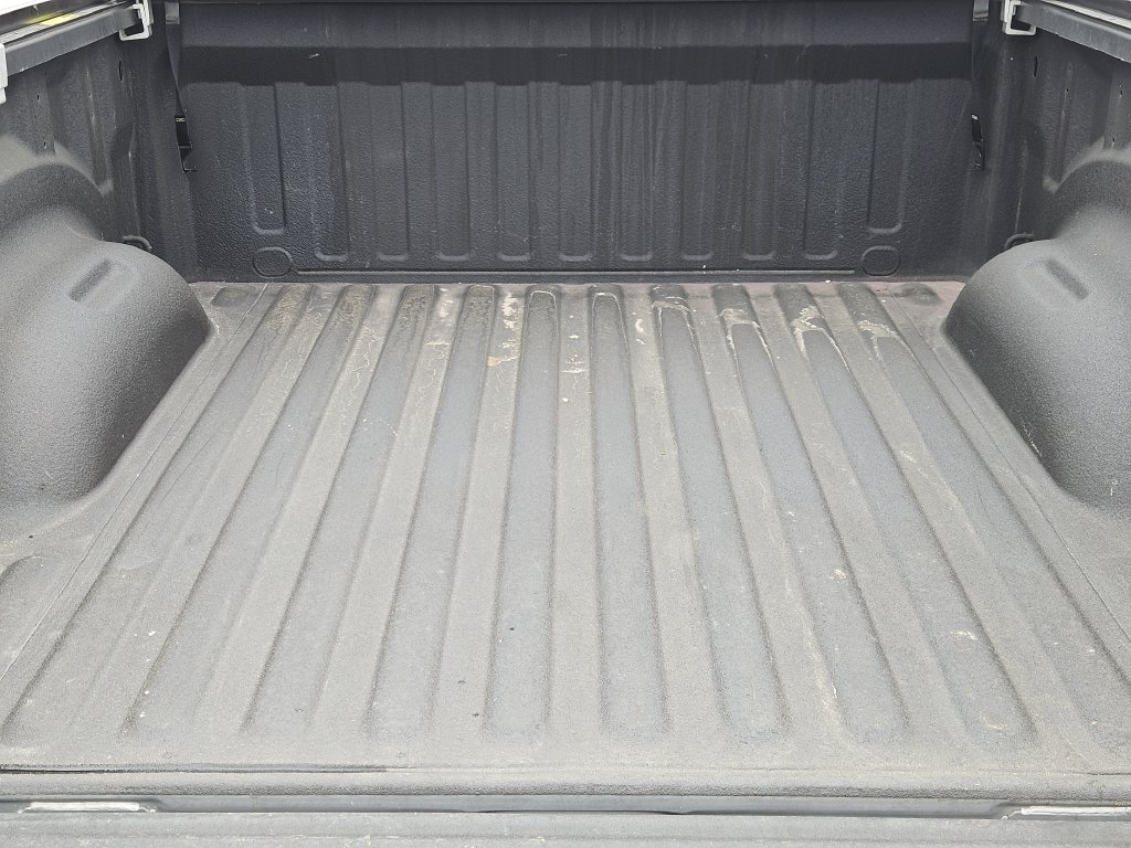 Used 2019 RAM 1500 Laramie AWD/4WD image 31