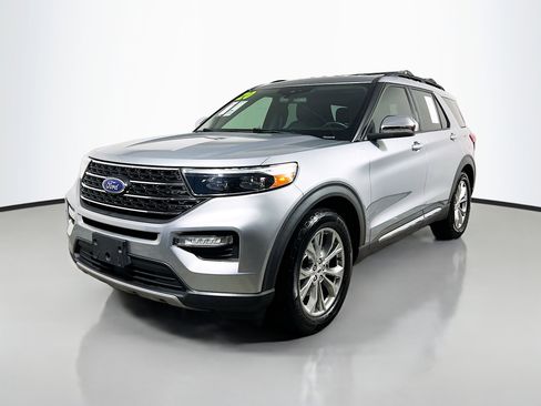 Used 2020 Ford Explorer XLT w/ Equipment Group 202A RWD image 10