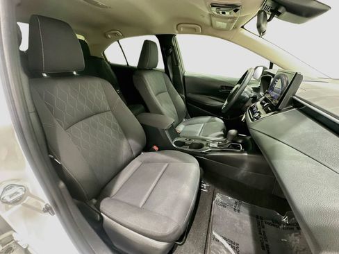 Used 2024 Toyota Corolla LE FWD image 27