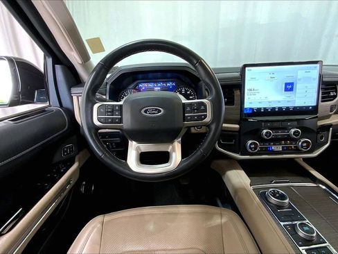Used 2024 Ford Expedition Limited image 14