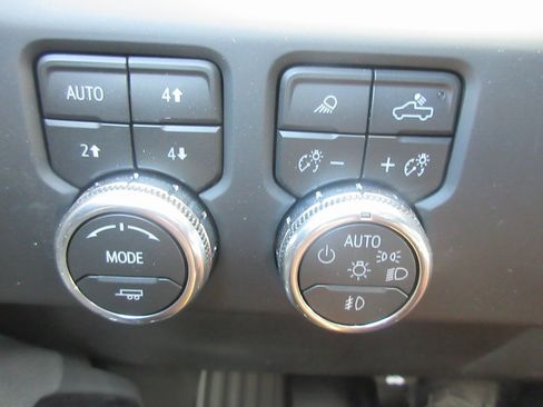 New 2026 GMC Sierra 1500 AT4 w/ AT4 Premium Package image 18