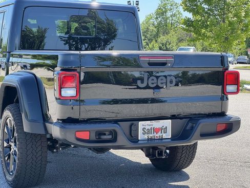 Used 2025 Jeep Gladiator Overland AWD/4WD image 10