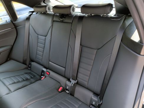 Used 2023 BMW i4 eDrive40 w/ M Sport Package RWD image 39