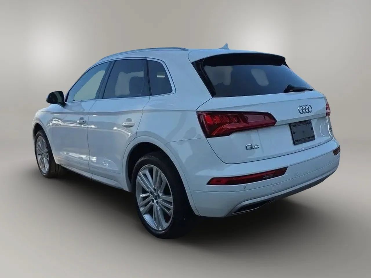 Used 2018 Audi Q5 2.0T Premium Plus w/ Premium Plus Package AWD/4WD image 6