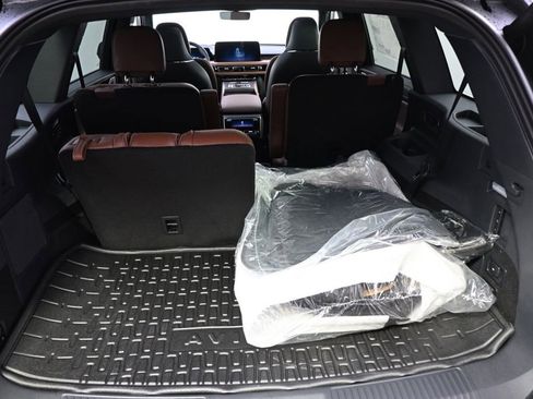 New 2026 Lincoln Aviator Reserve AWD/4WD image 19