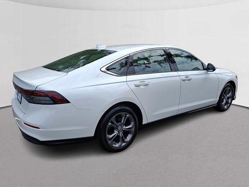 Certified 2024 Honda Accord EX image 11