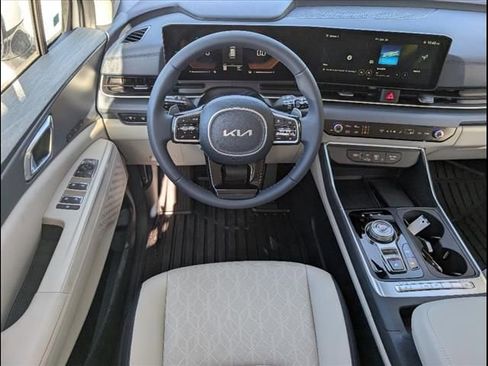New 2026 Kia Carnival EX image 6